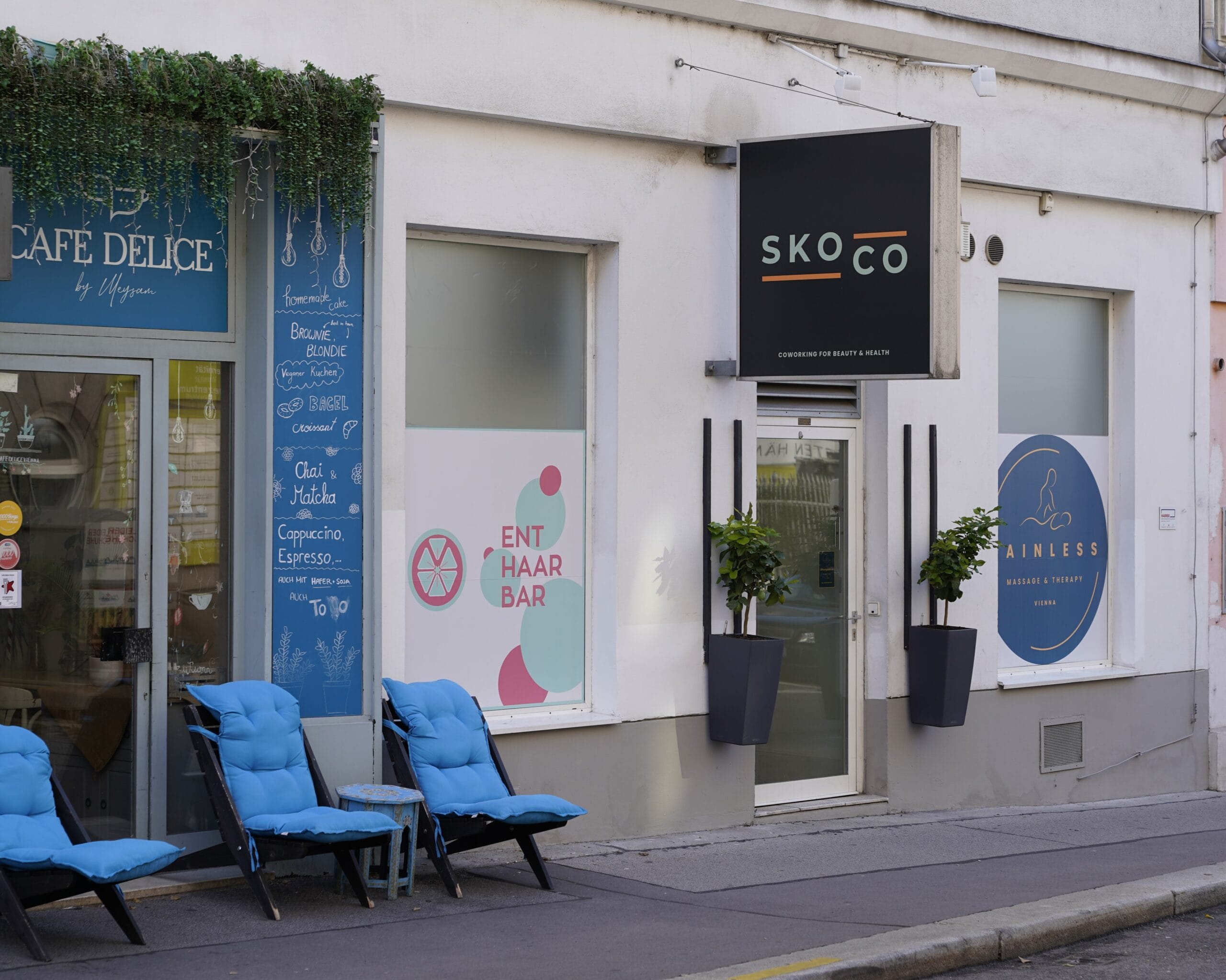 EntHaarBar und Massagepraxis Painless – Eingang in der Skodagasse 23, 1080 Wien